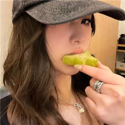 采珠女郎 海报